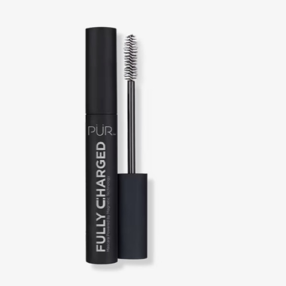 PÜR
Fully Charged Mascara Powered by Magnetic Technology - Picture 2 of 7